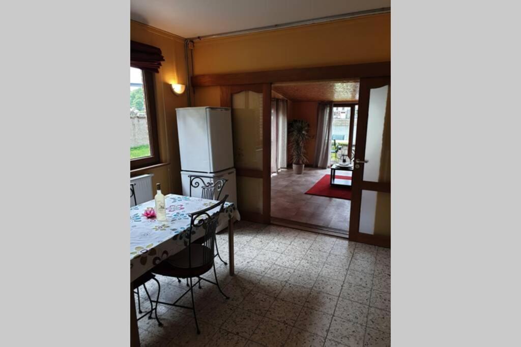 Apartament Le Bord De Meuse Dinant Zewnętrze zdjęcie